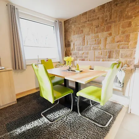 Schoene Aussicht Gruen Hemfurth-Edersee