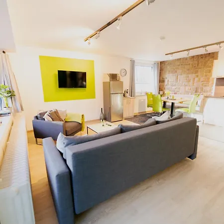 Schoene Aussicht Gruen Hemfurth-Edersee