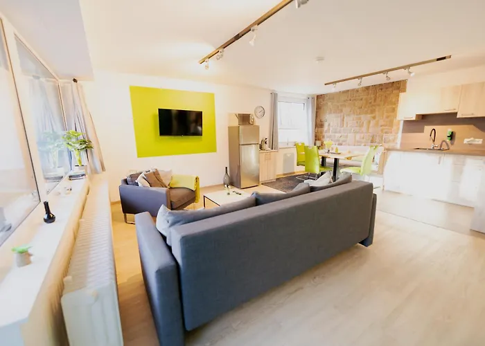 Schoene Aussicht Gruen Hemfurth-Edersee